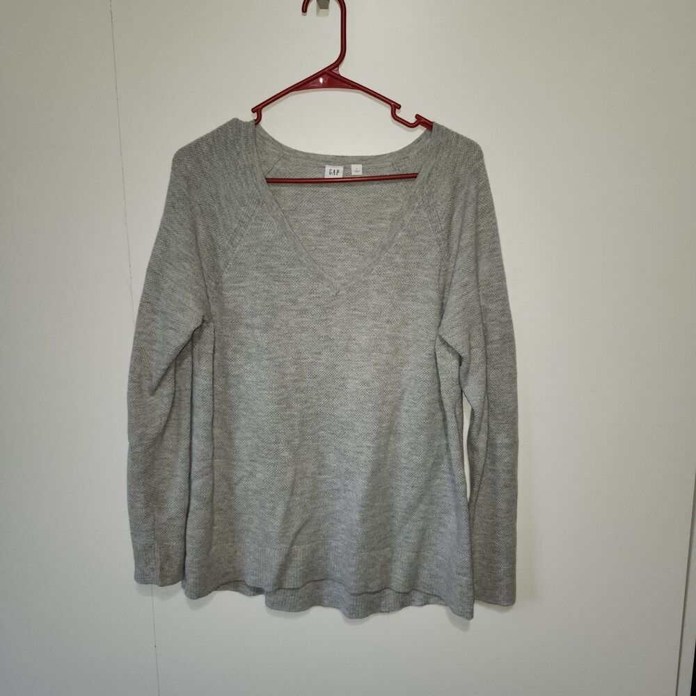 GAP Sweater Womens L Gray V-Neck Pullover 30% Merino Wool Soft Casual Workwear
